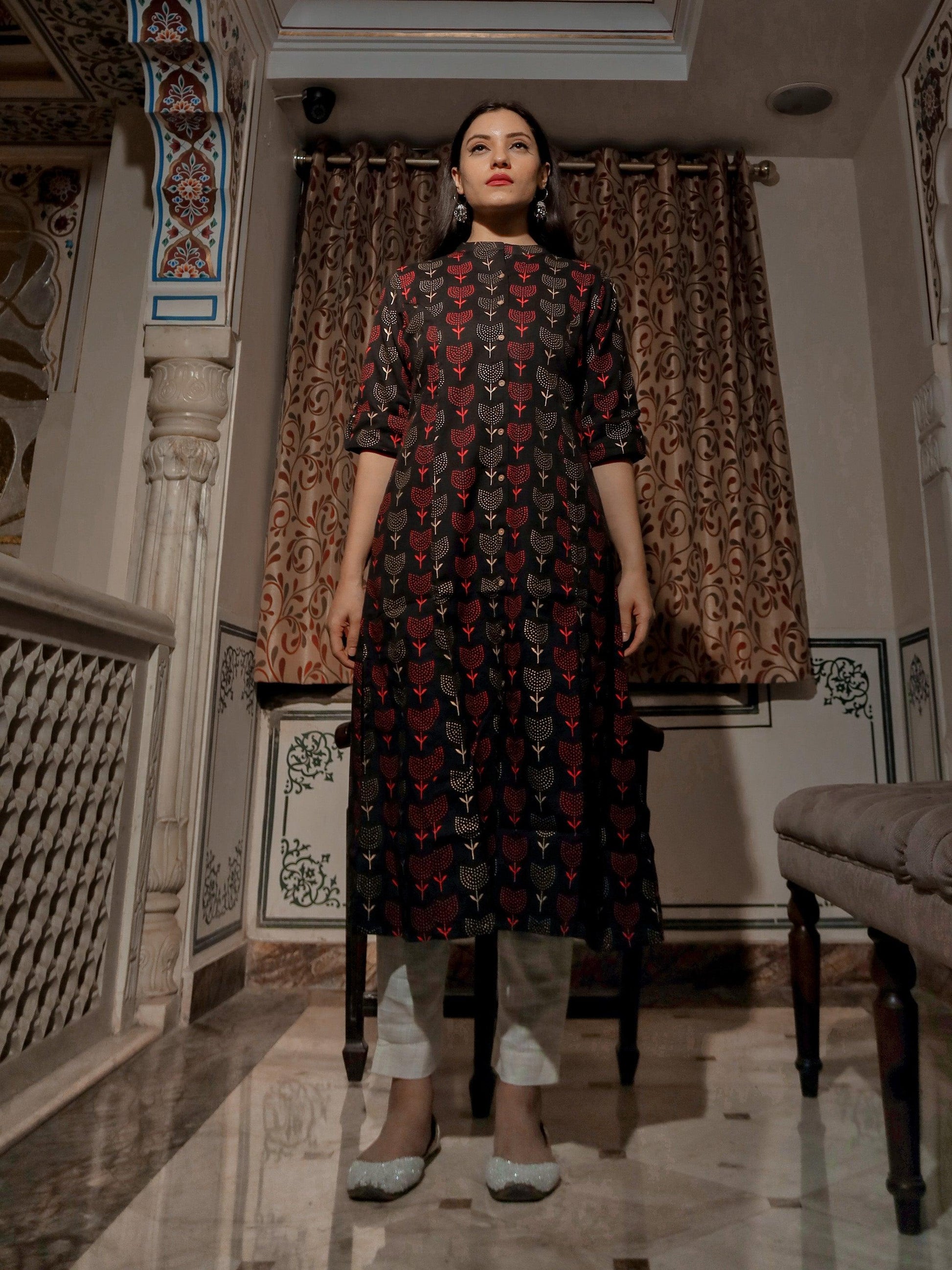 Eshani Black Cotton Flex A Line Kurta - divenaworld.com