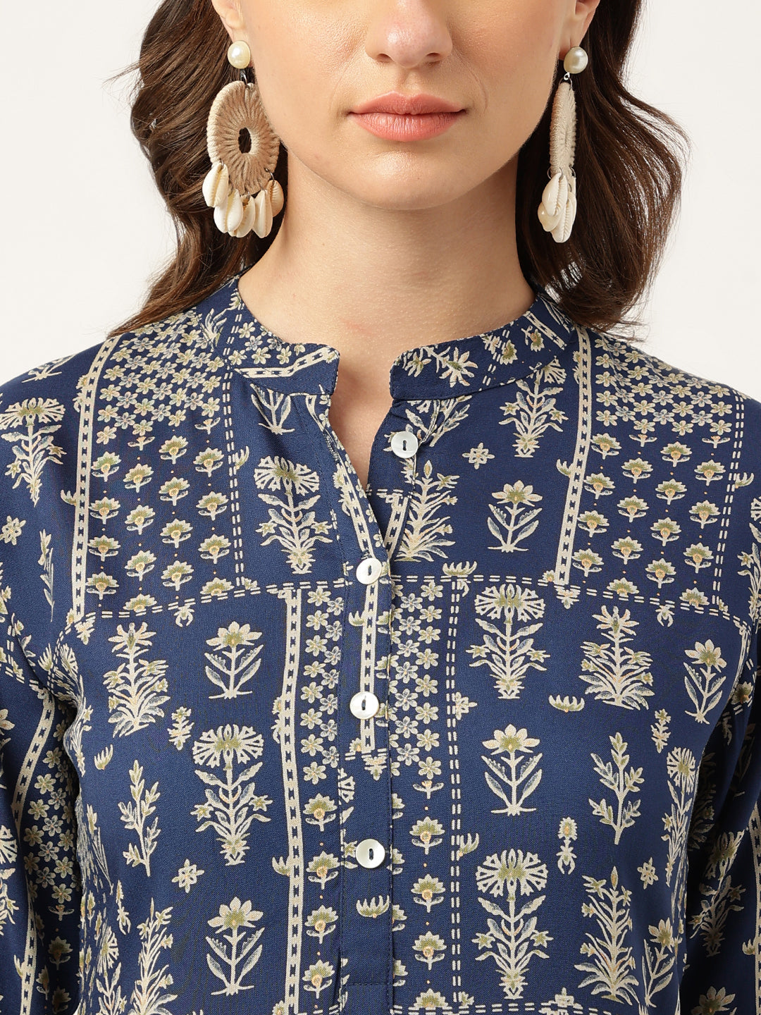 Eshani Navy Floral Digital Printed Straight Fold Sleeve Kurta