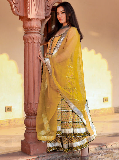 Eshani Yellow Cotton Sleeves less anarkali Skirt Set With Dupatta - divenaworld.com