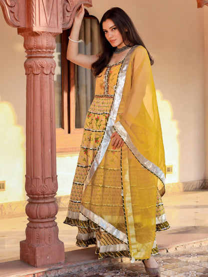 Eshani Yellow Cotton Sleeves less anarkali Skirt Set With Dupatta - divenaworld.com