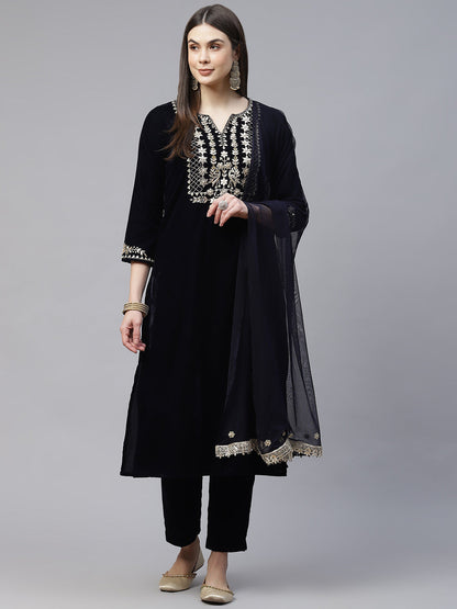 Eshani Royal Navy Blue Velvet Zardozi work Embroidered Kurta Pant With Net Dupatta set