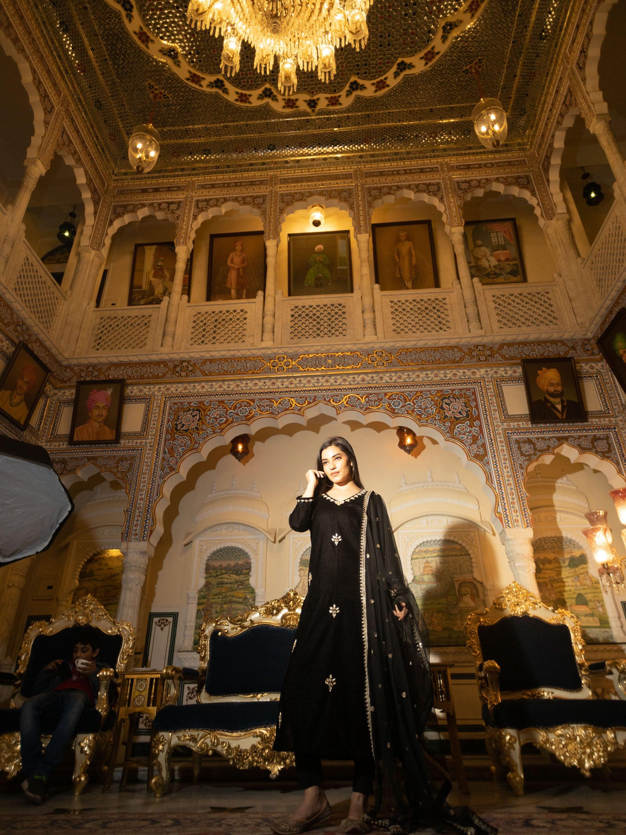 Eshani Black Velvet hand work Kurta pant With Net Dupatta set - divenaworld.com
