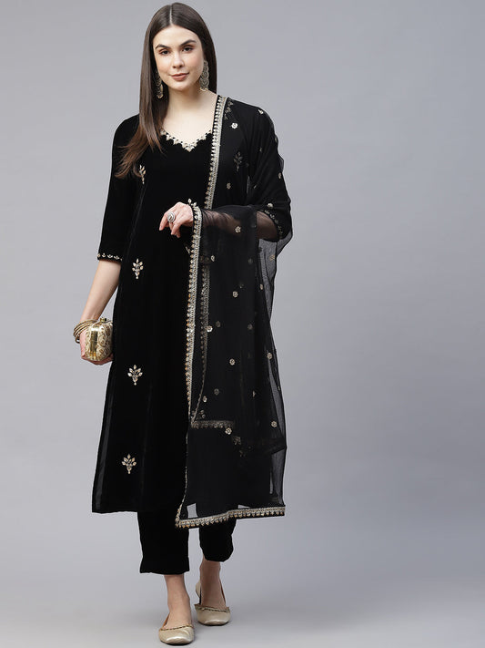 Eshani Black Velvet hand work Kurta pant With Net Dupatta set