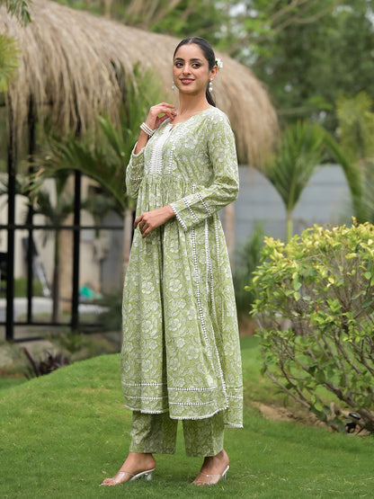 Eshani Green Floral Print Cotton Nyra Cut Kurta Pant Set