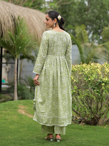 Eshani Green Floral Print Cotton Nyra Cut Kurta Pant Set