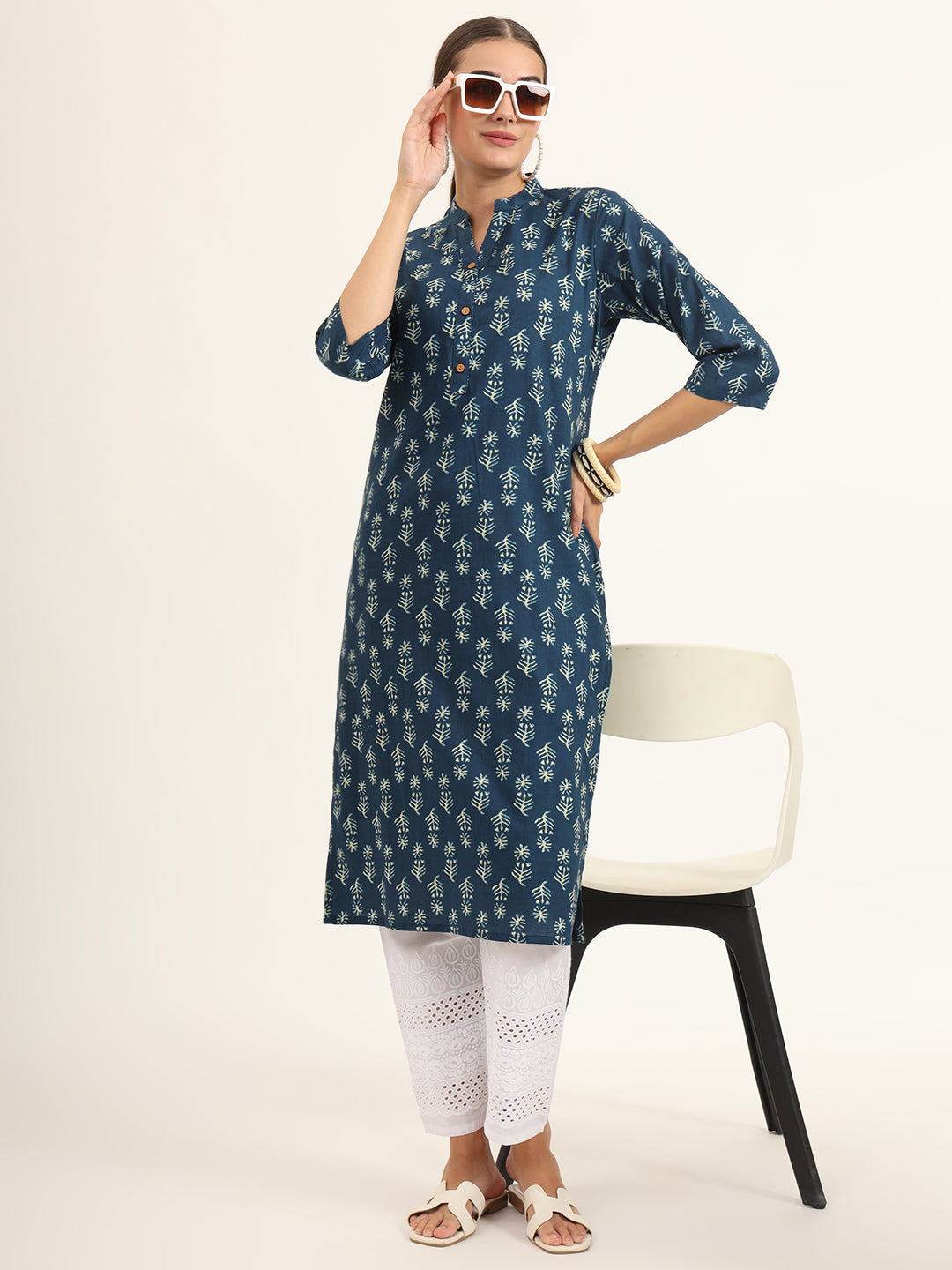 ESHANI Blue Floral Print Pure Cotton Straight Kurta