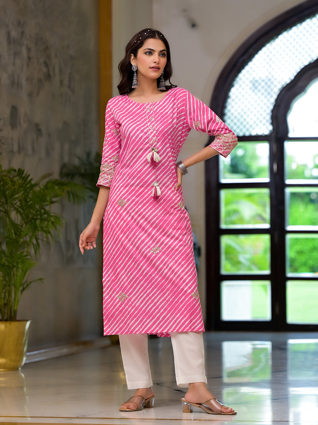 Eshani Pink Leheriya Print Embroidered Pure Cotton Straight Kurta