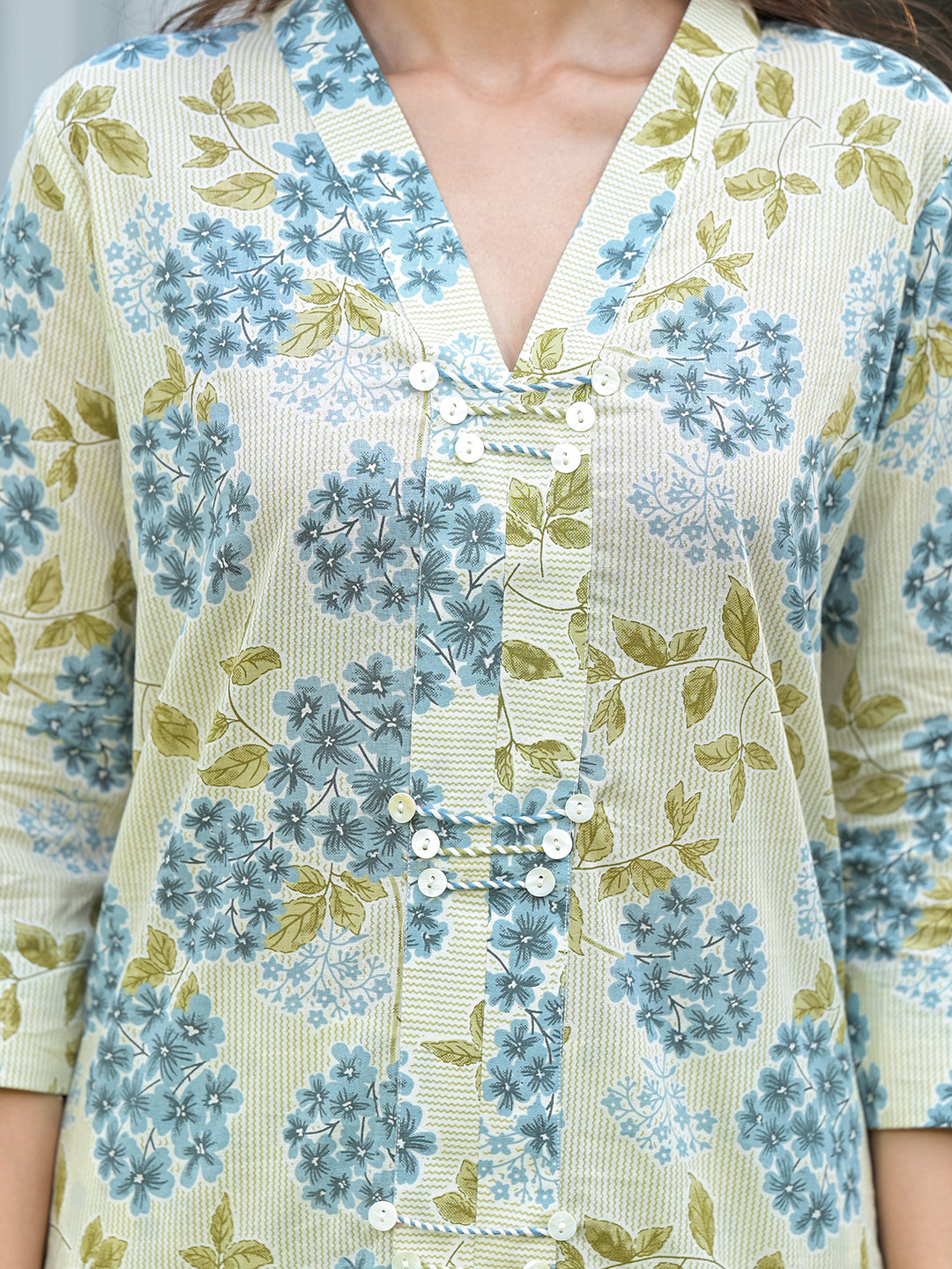 ESHANI Green Floral Print Pure Cotton Straight Kurta with Trouser
