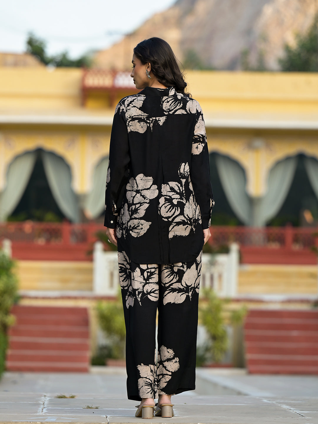 Eshani Black Hand Painted Women Muslin Co-ord Set